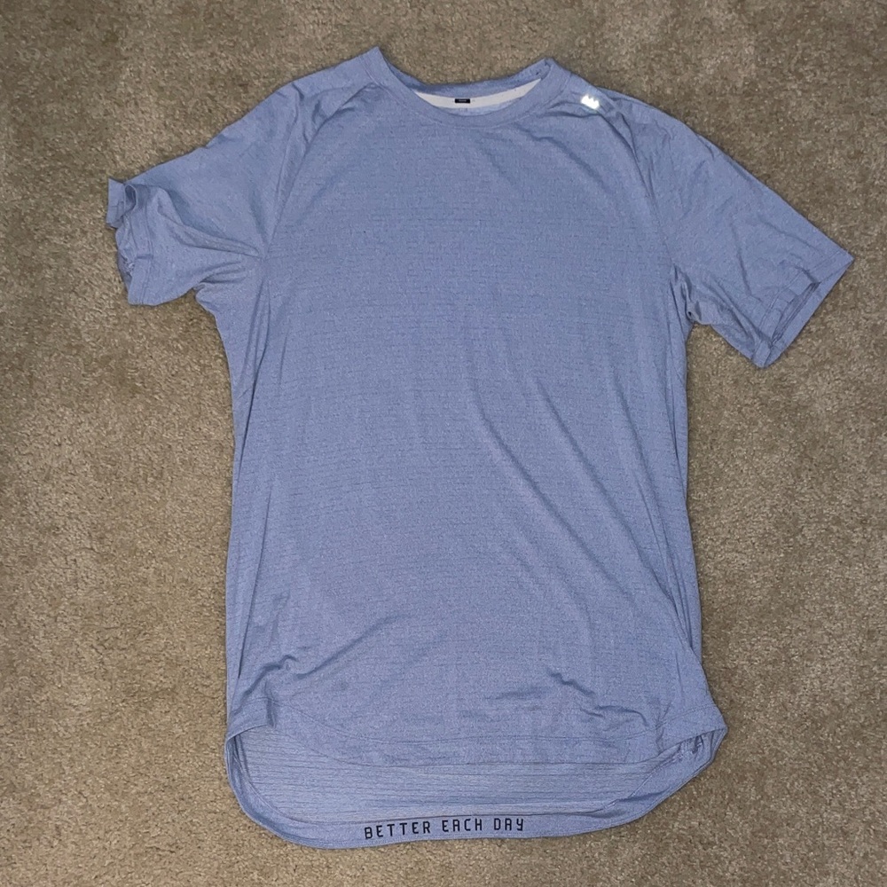 Lululemon Men's gray LTT Athletic Shirt